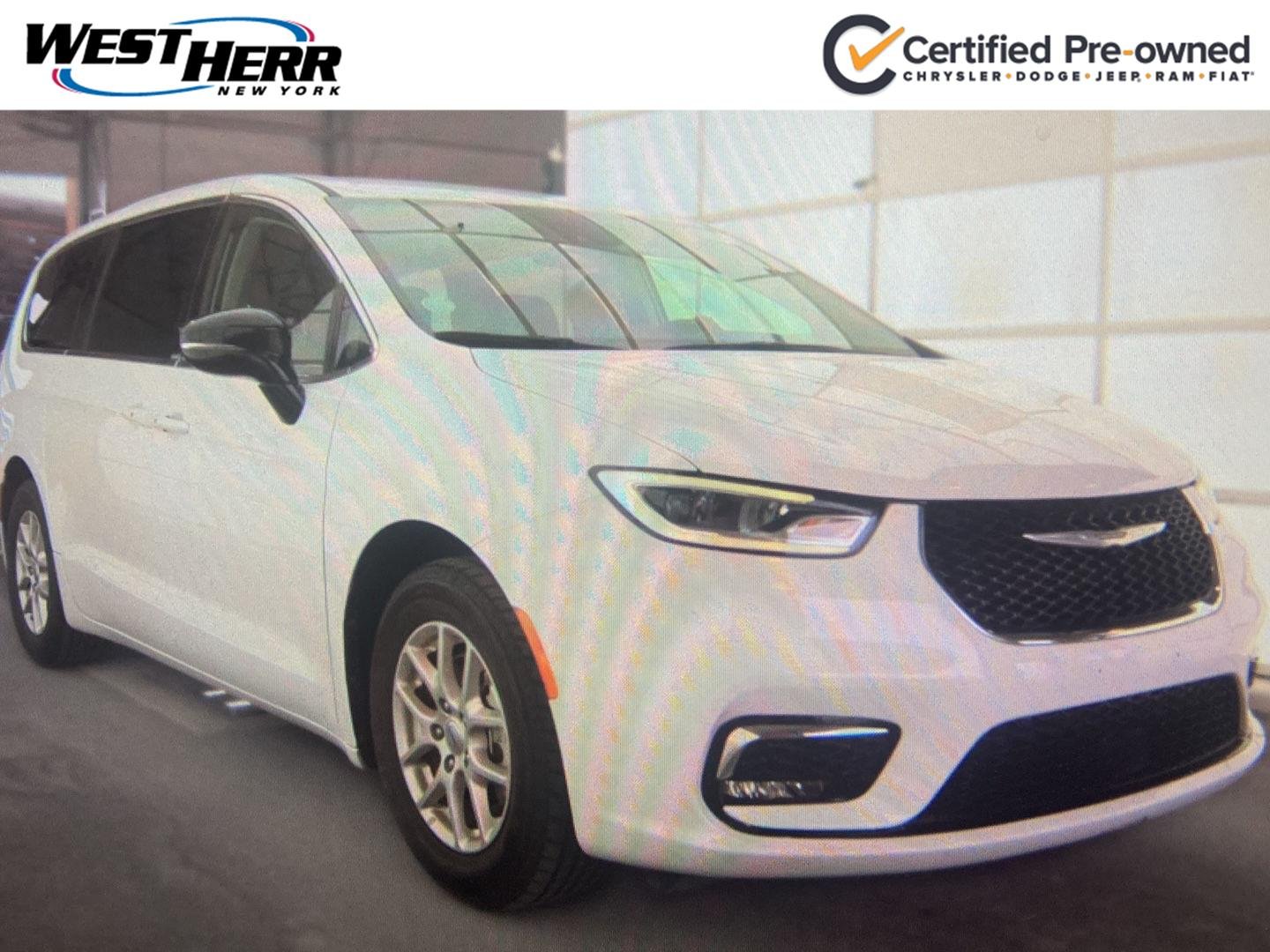 Used 2024 Bright White Clearcoat Chrysler Touring L image 1