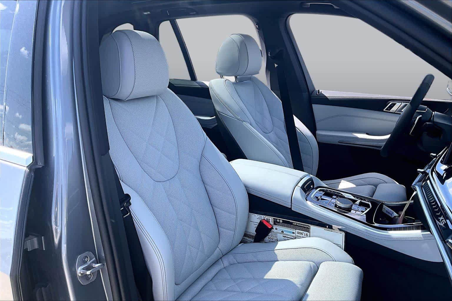 Used 2026 Skyscraper Grey Metallic BMW xDrive50e image 8