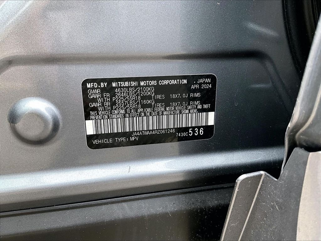 Used 2024 Gray Mitsubishi SE image 33