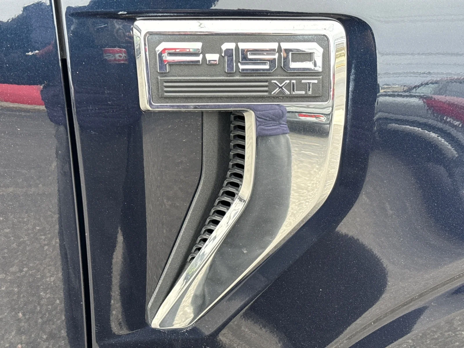 Used 2023 Antimatter Blue Metallic Ford XLT 4WD image 9