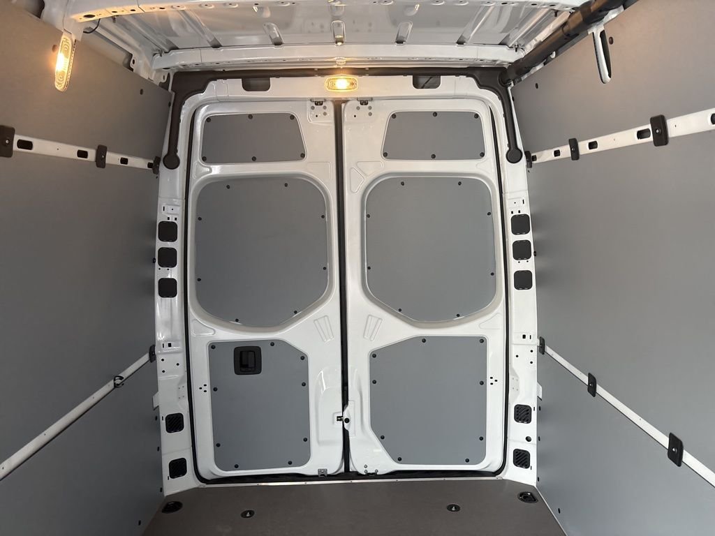Used 2024 White Mercedes-Benz Cargo 170 WB image 21