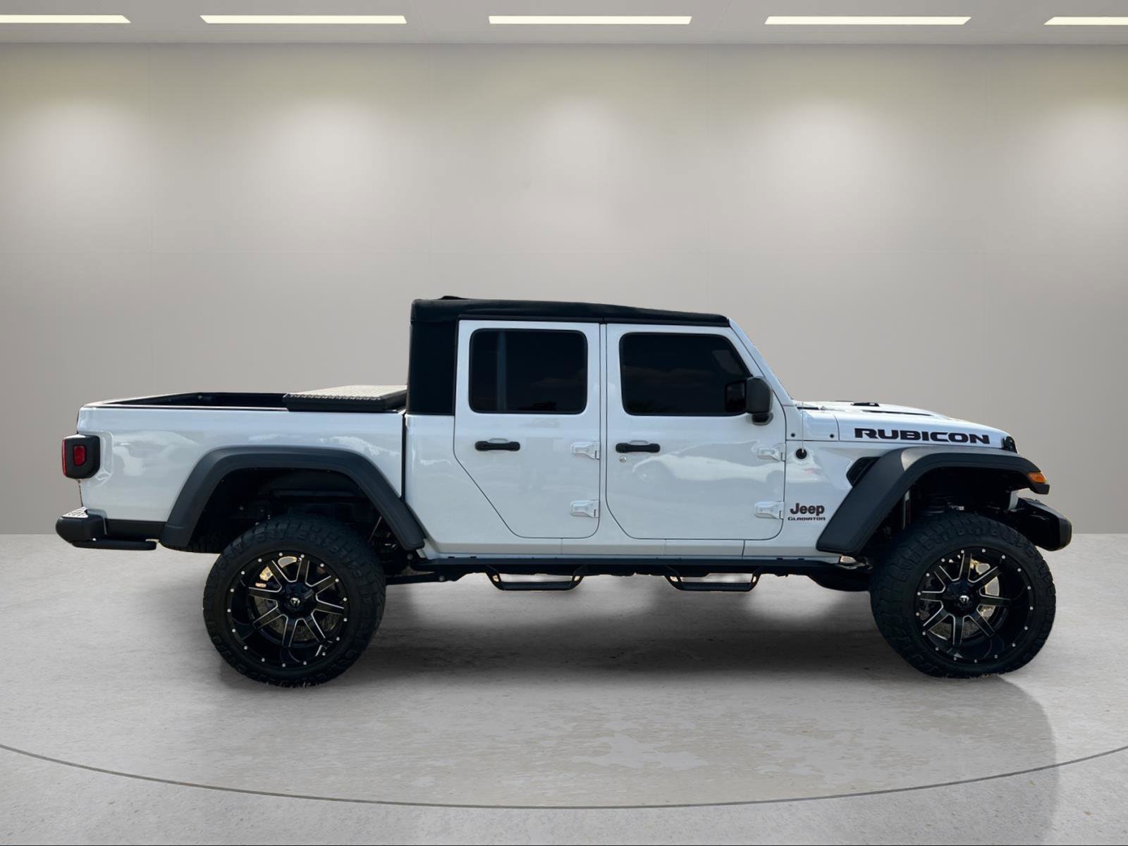 Used 2021 Bright White Clearcoat Jeep Rubicon image 6