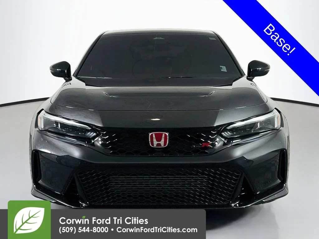 Used 2025 Crystal Black Pearl Honda  image 4