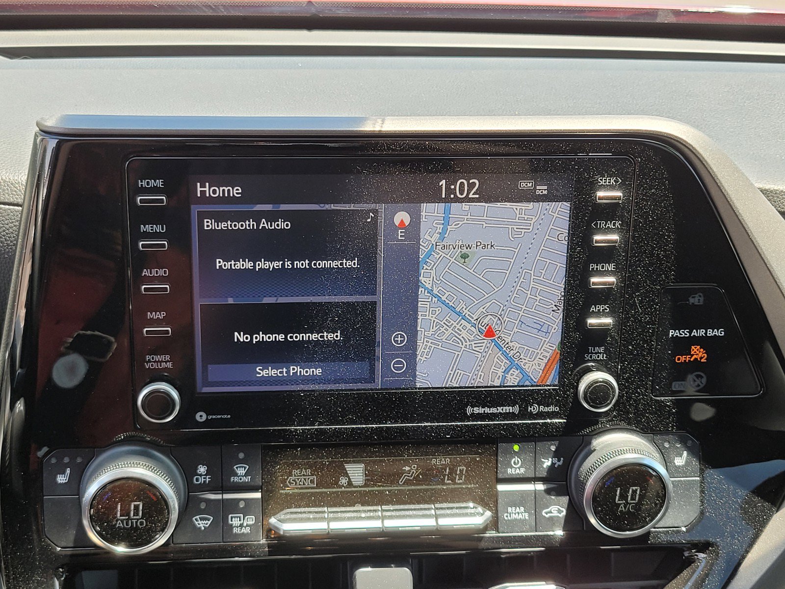 Used 2022  Toyota XLE image 18