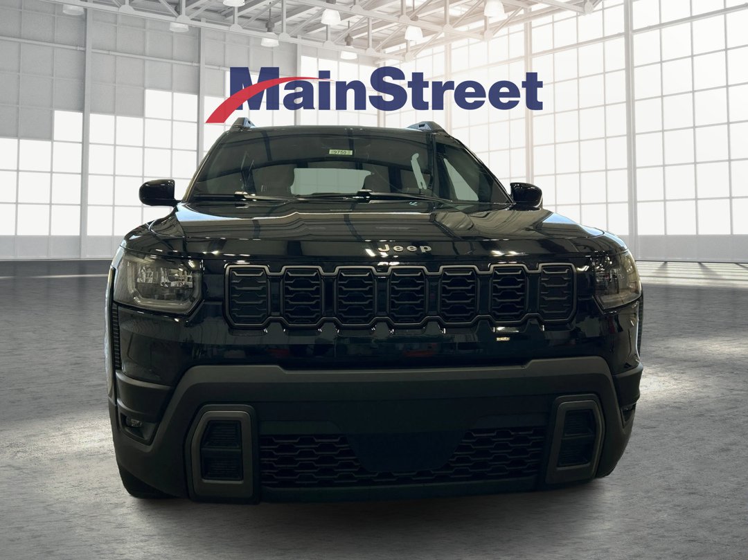 New 2026 Diamond Black Crystal Pearl-Coat Exterior Paint Jeep Laredo image 8
