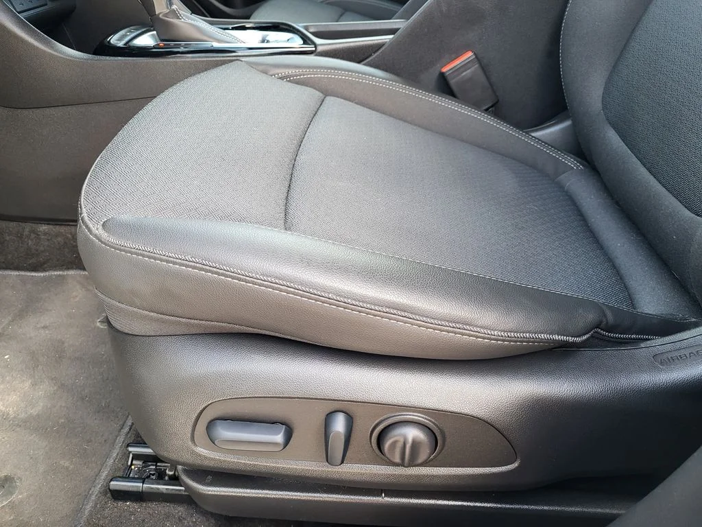 Used 2023 Moonstone Gray Metallic Buick Select image 19