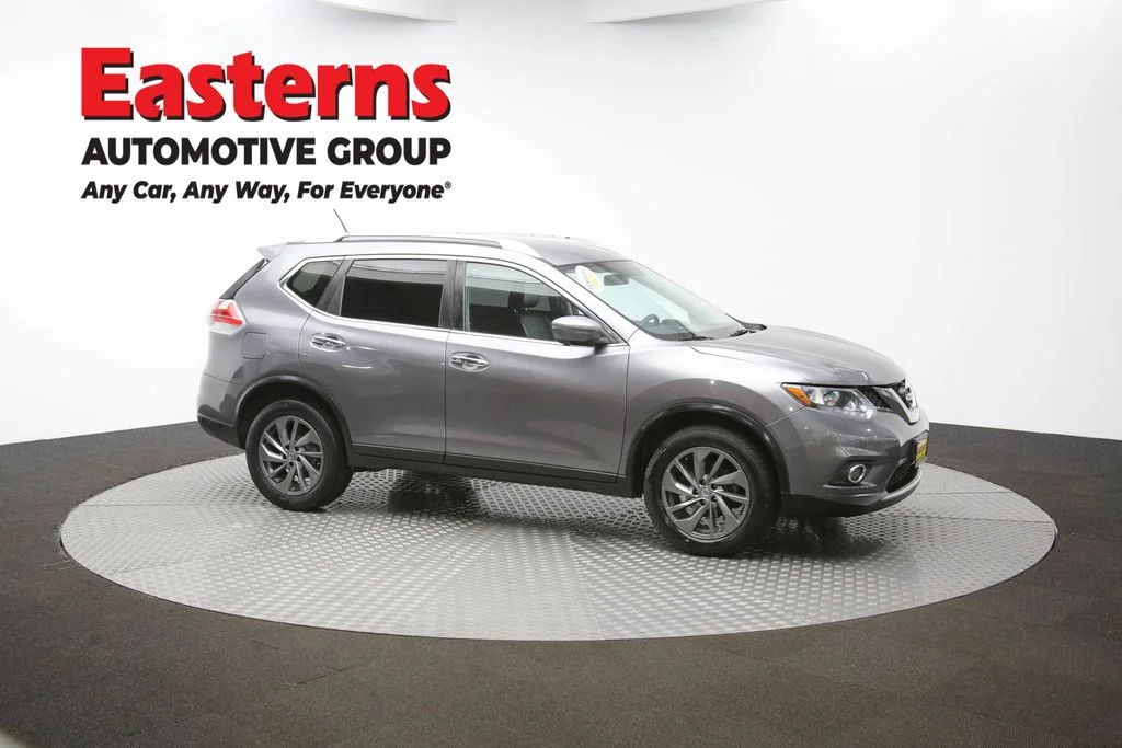 Used 2016 Gray Nissan SL image 45
