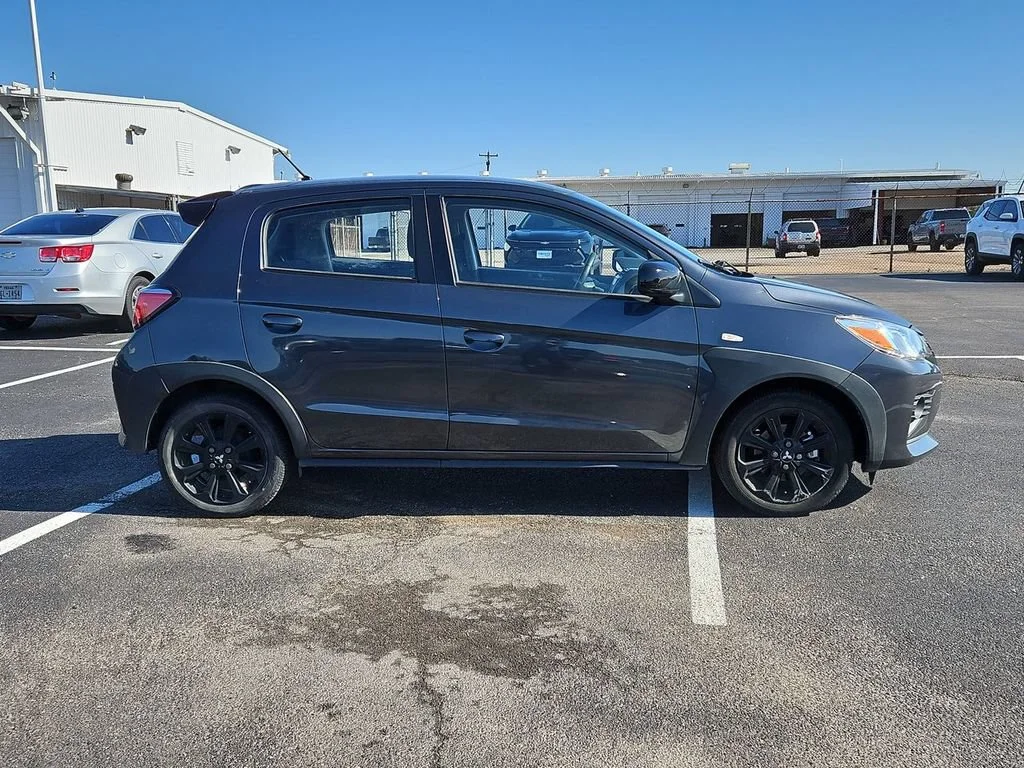 Used 2024 Gray Mitsubishi Black Edition image 7