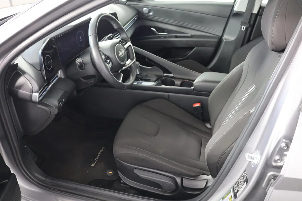 Used 2025 Fluid Metal Hyundai SEL Convenience image 20