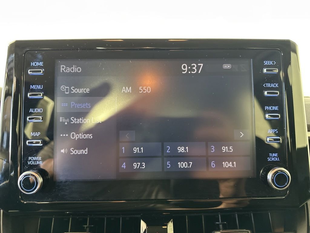 Used 2020 Silver Toyota LE image 17