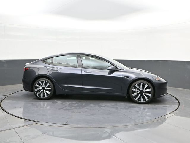 Used 2025  Tesla Standard image 21