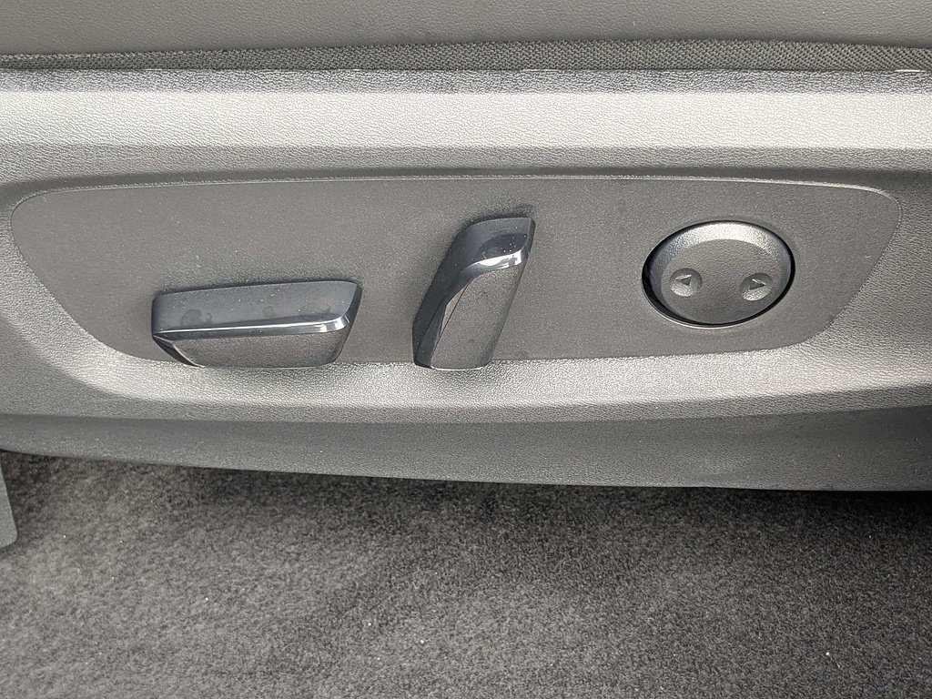 New 2026 Boulder Gray Pearl Nissan Platinum image 20