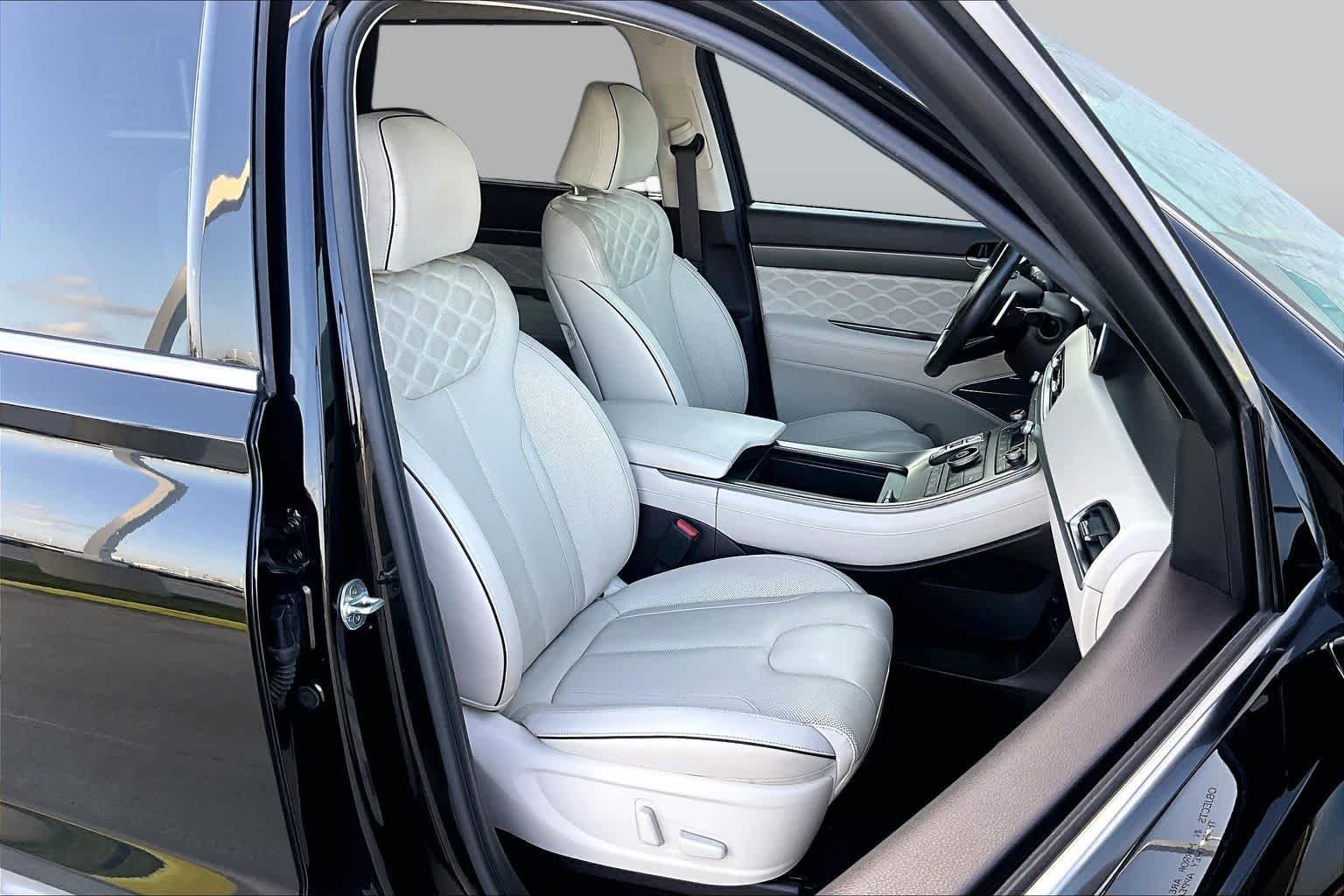 Used 2020 Becketts Black Hyundai Limited image 9