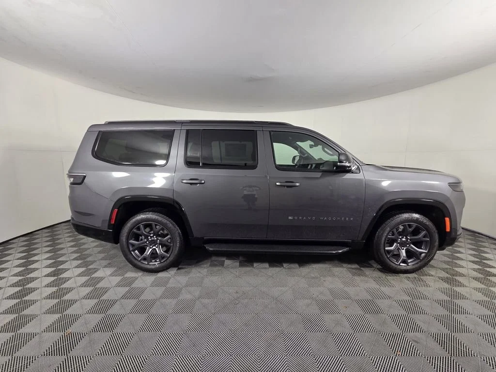 New 2026 Baltic Gray Metallic Clearcoat Jeep Limited Altitude image 5