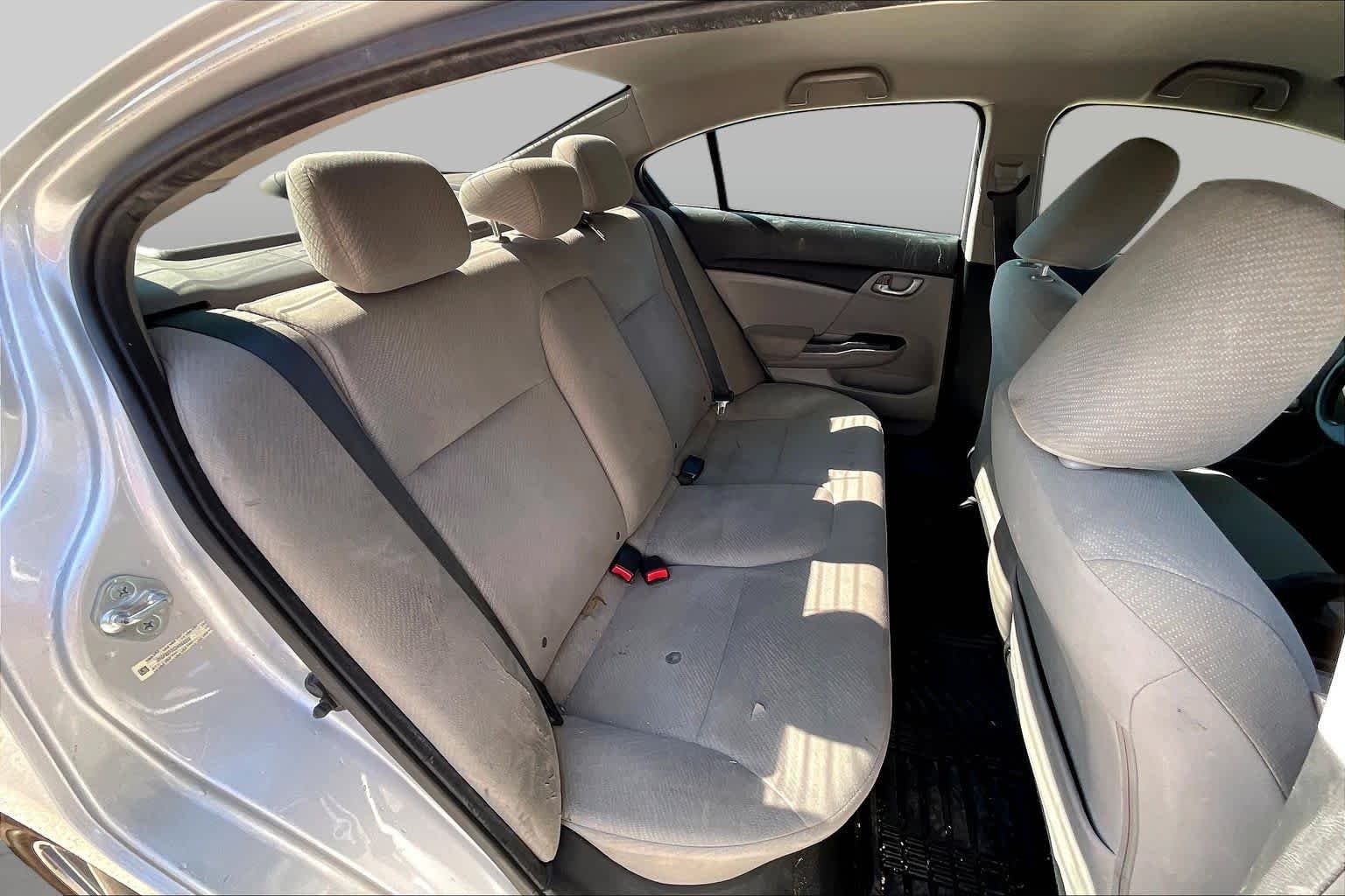 Used 2013 Alabaster Silver Metallic Honda LX image 16