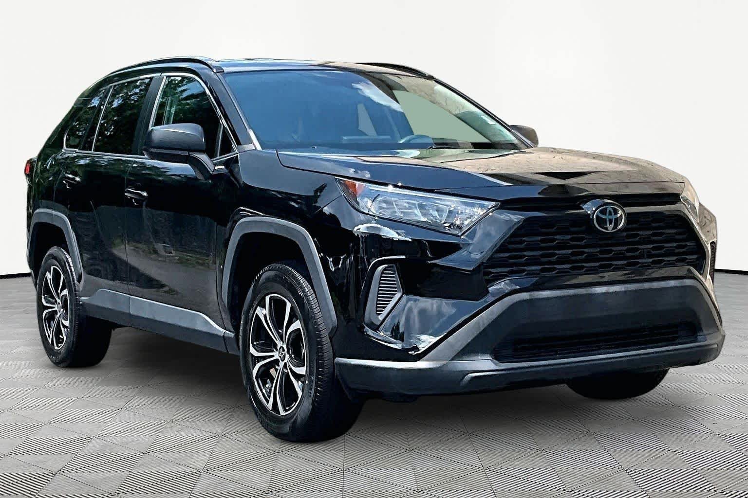 Used 2021 Midnight Black Metallic Toyota LE image 3