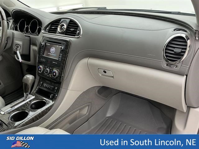 Used 2013 White Diamond Tricoat Buick Leather image 23