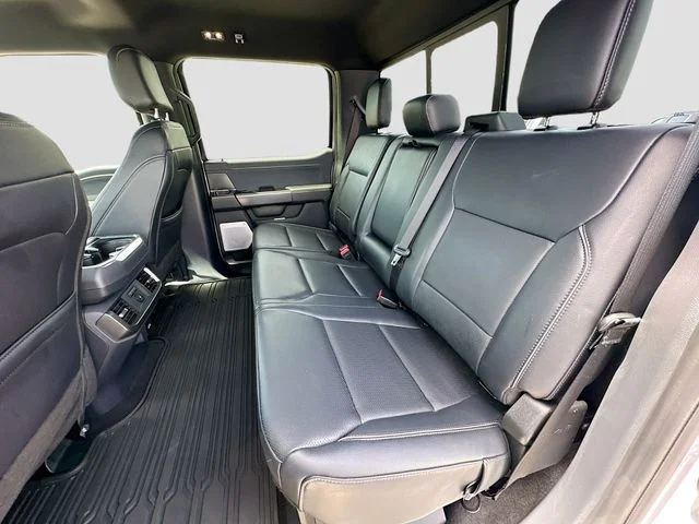 Used 2025 White Ford Lariat image 24