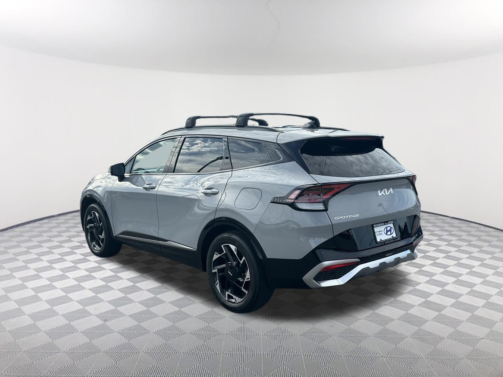 Used 2023 Wolf Gray Kia SX-Prestige image 7