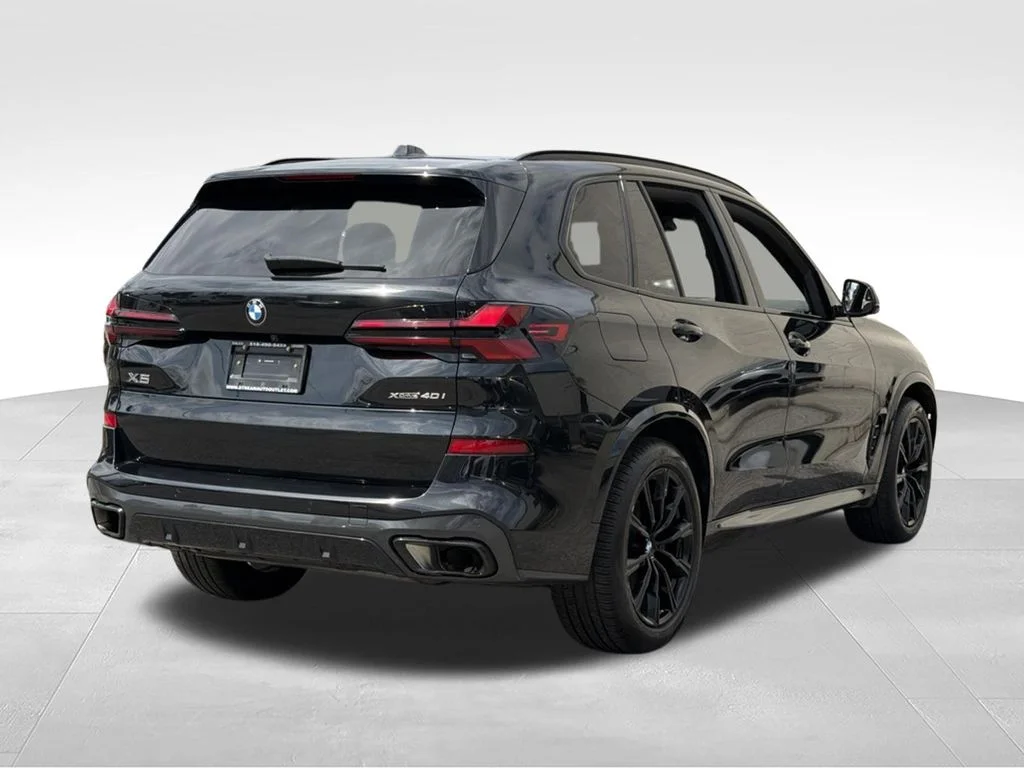 Used 2024 Black BMW xDrive40i image 8