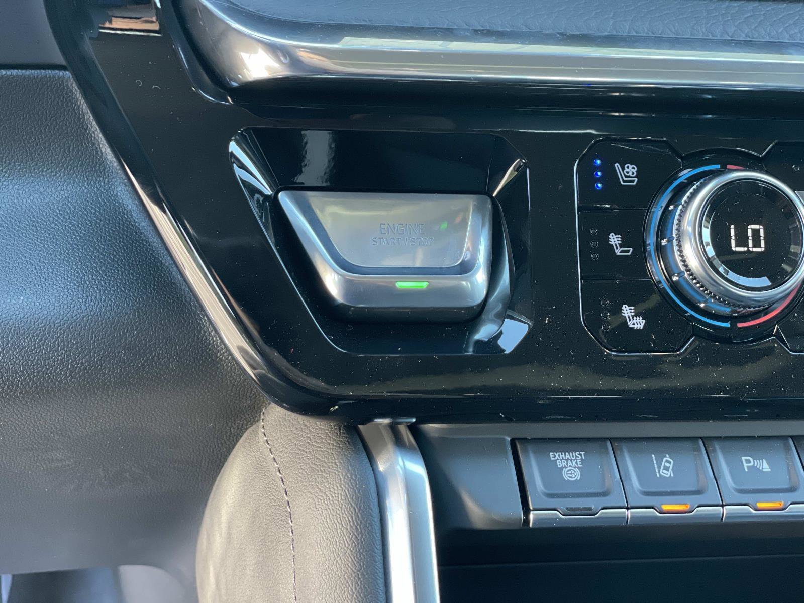 2026 GMC Sierra 3500HD Denali - Photo 18