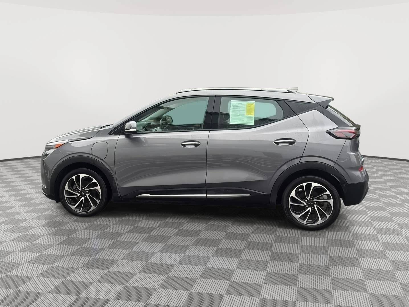 Used 2022 Gray Ghost Metallic Chevrolet Premier image 8