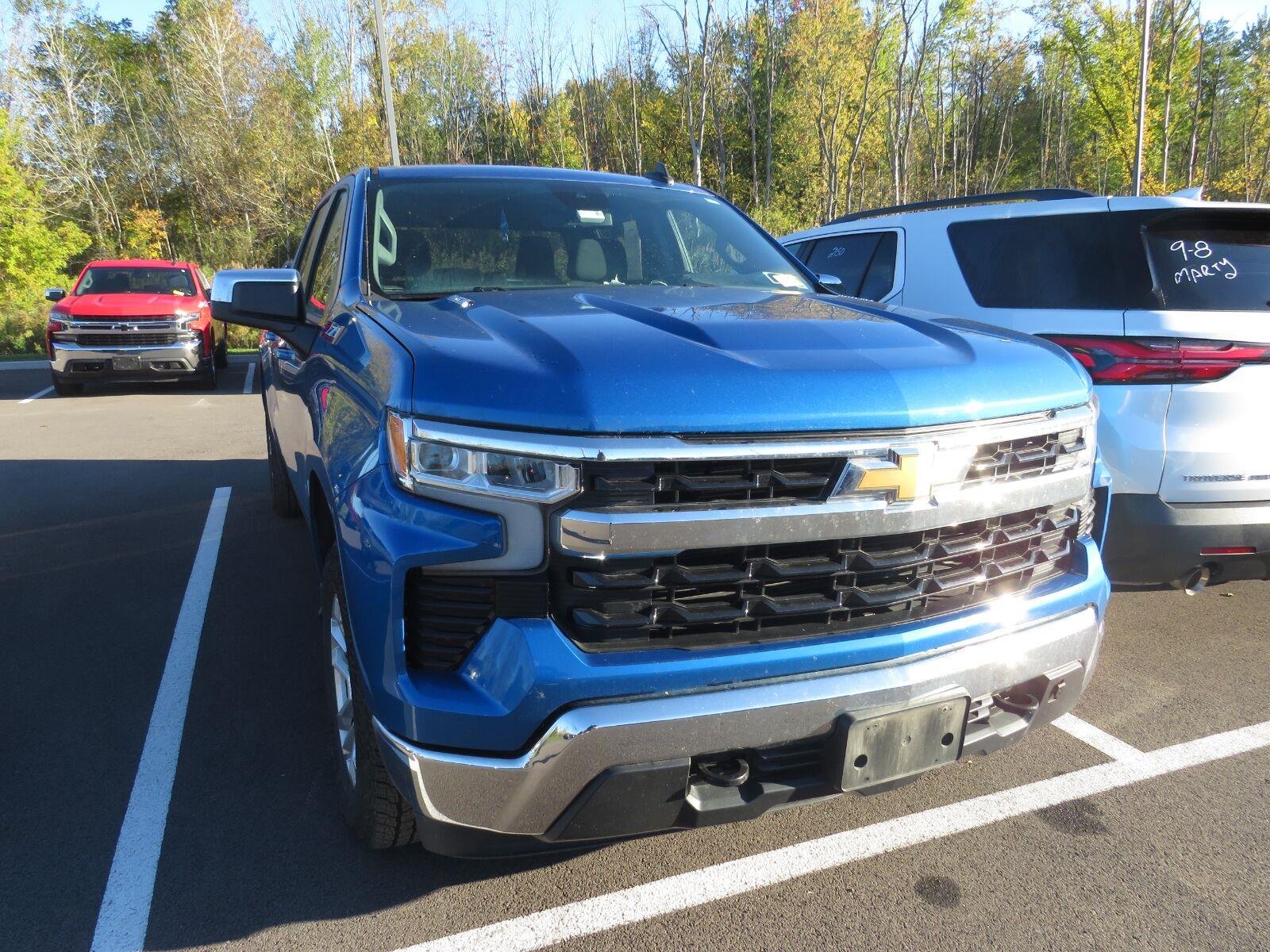 Used 2022 Glacier Blue Metallic Chevrolet LT image 4