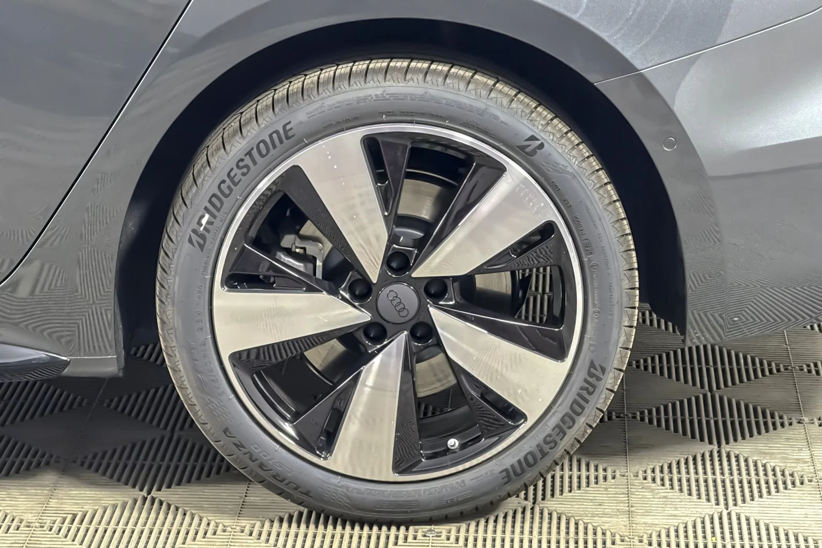 New 2026 Daytona Gray Metallic Audi Premium 2.0 TFSI quattro image 25