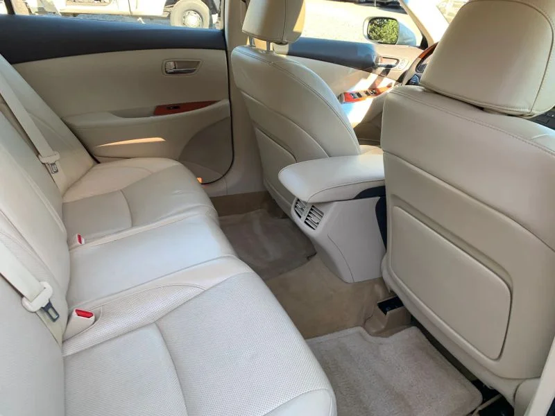 Used 2011 Gold Lexus ES 350 Sedan 4D image 39