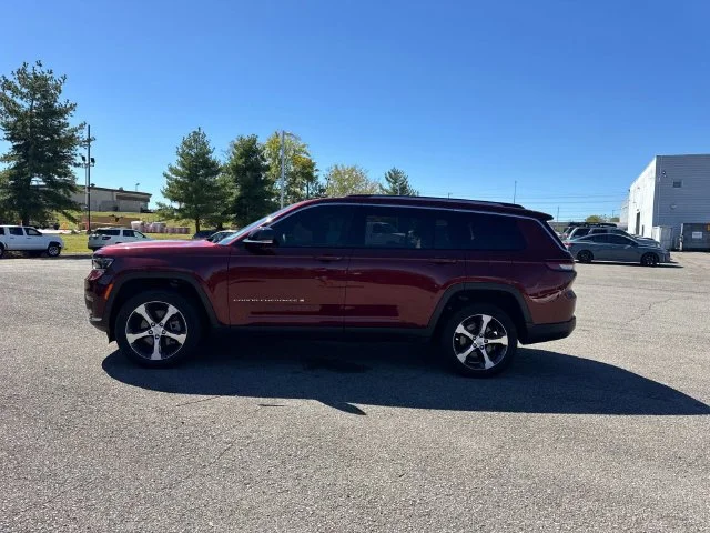 Used 2023 Red Jeep Limited image 8