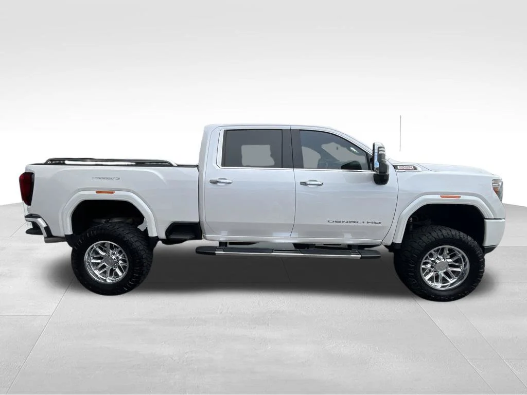 Used 2020 White GMC Denali image 23