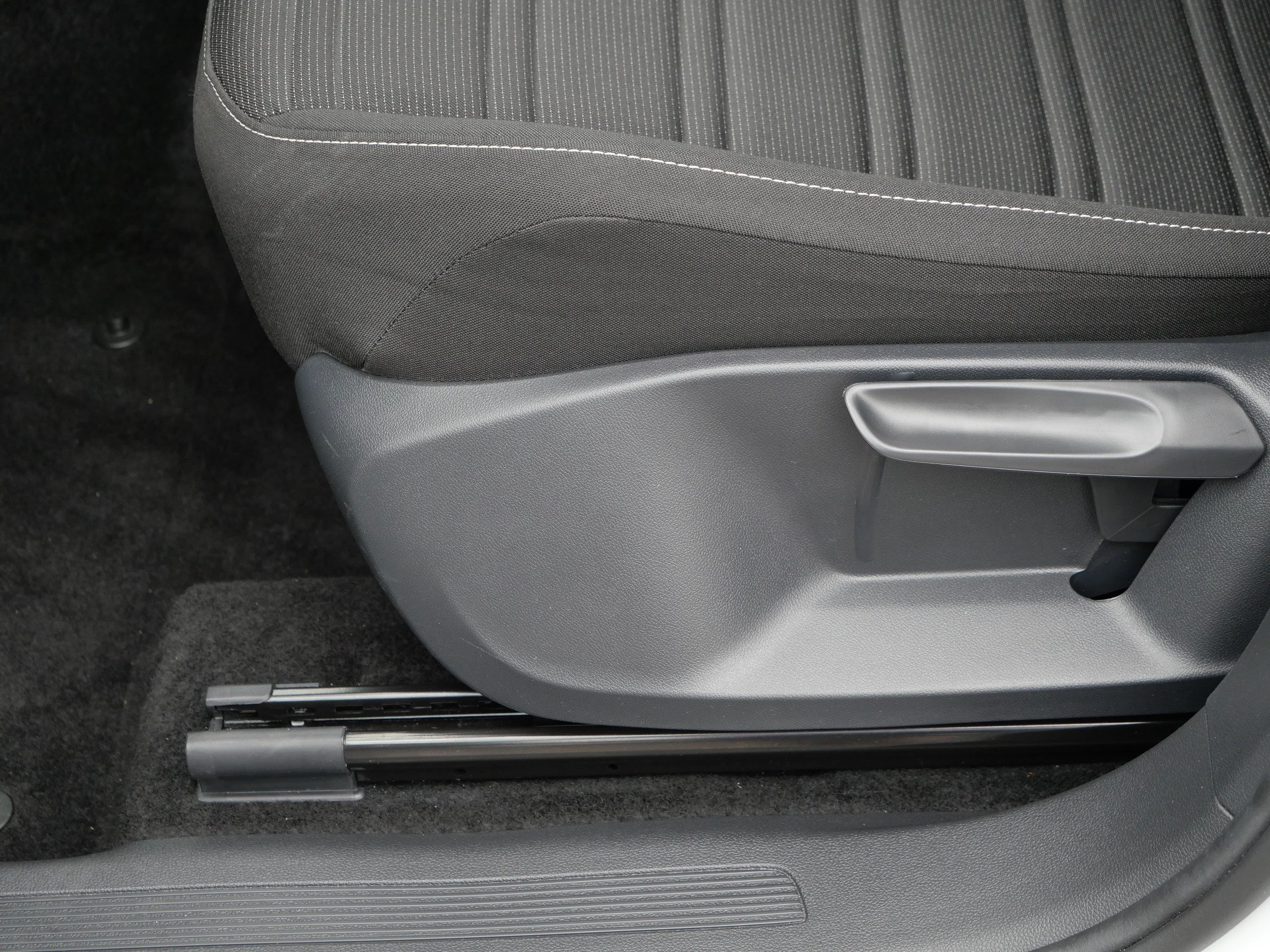 Certified Used 2024 Pure White Volkswagen S image 19
