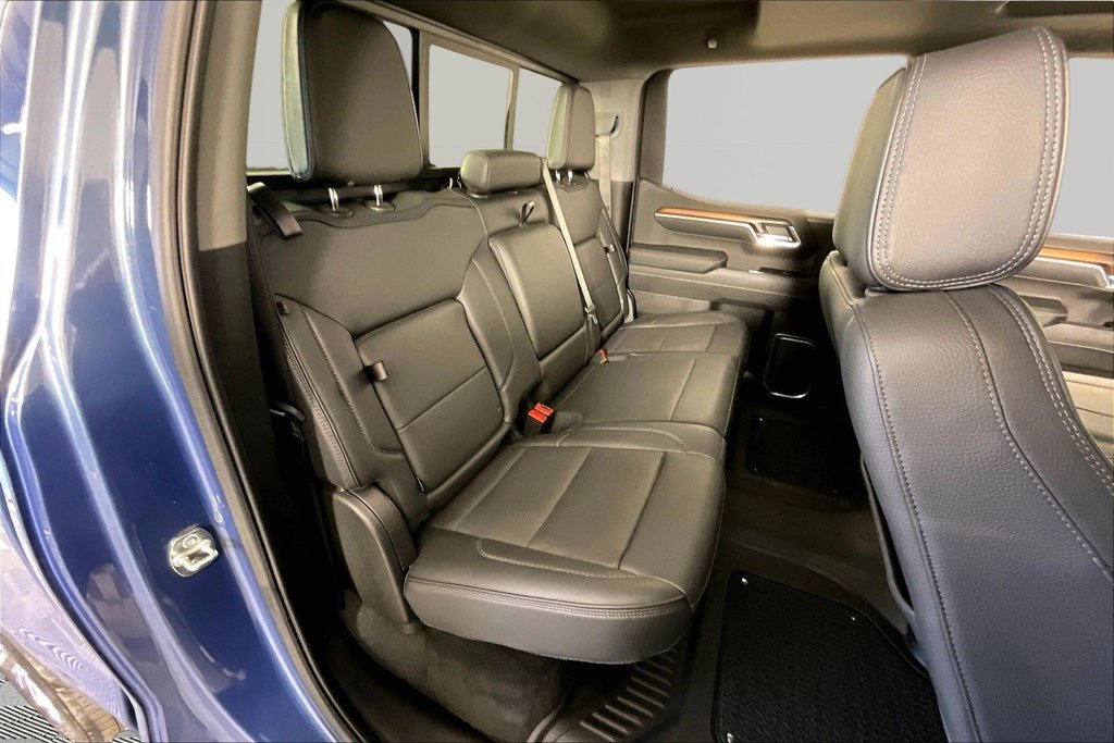 Used 2025 Blue GMC Denali image 23