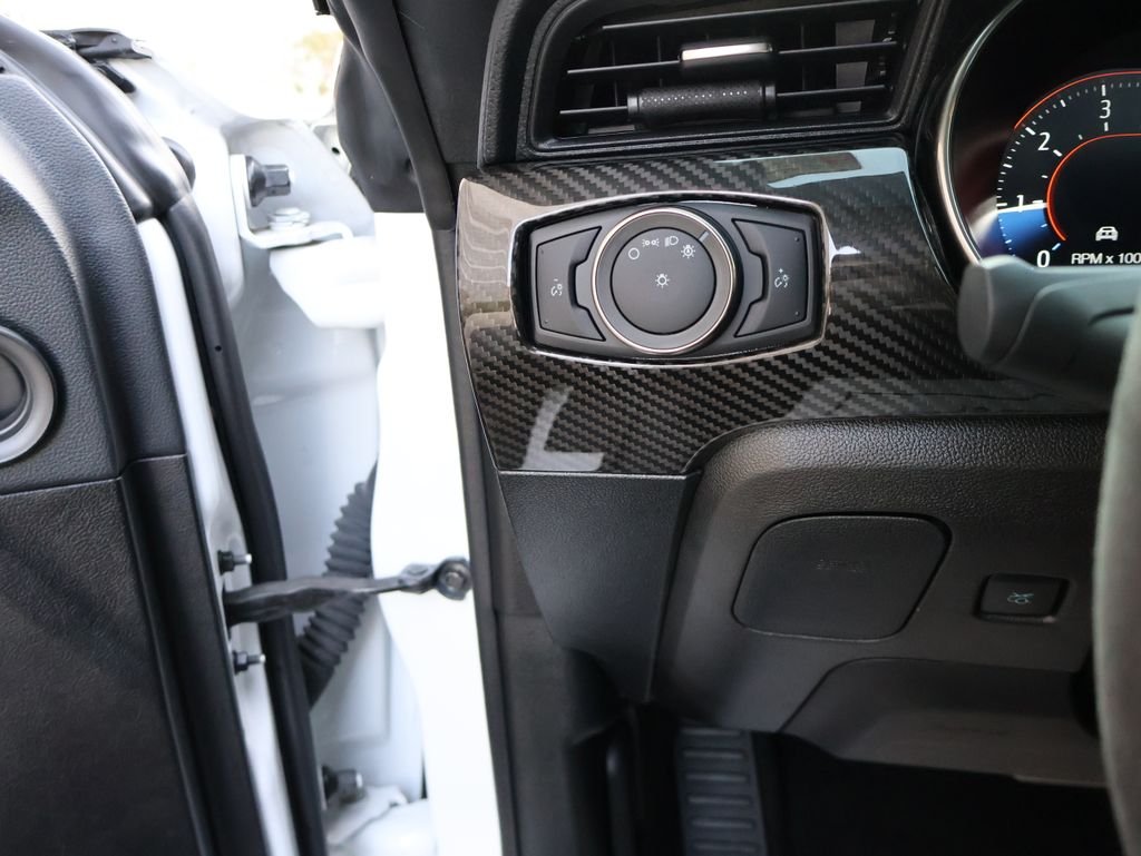Used 2022 Oxford White Ford Shelby GT500 image 36