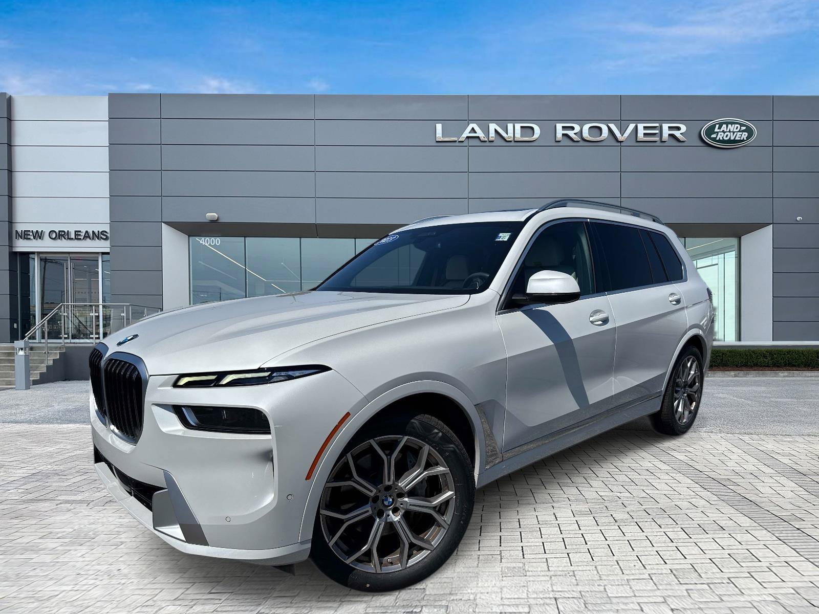 2023 BMW X7