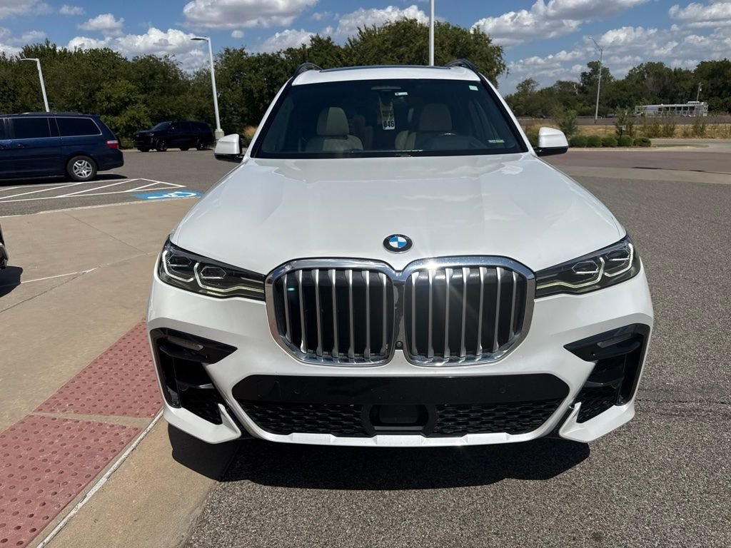 Used 2019 White BMW xDrive50i image 2