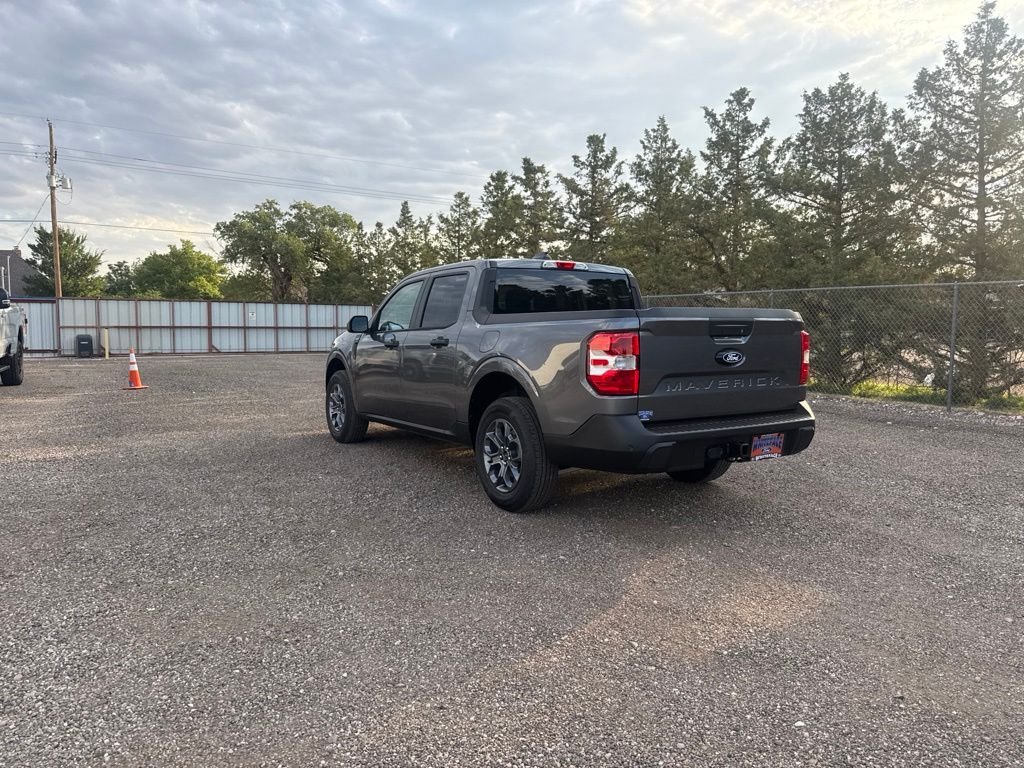 New 2026 Carbonized Gray Metallic Ford XLT image 4