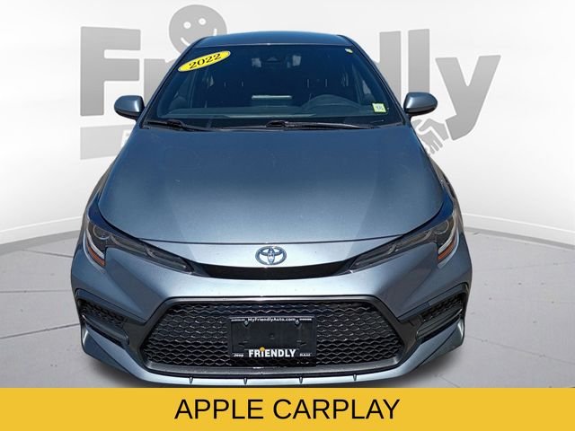 Used 2022  Toyota SE image 2