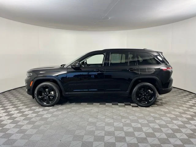 Used 2023 Black Jeep Limited image 3