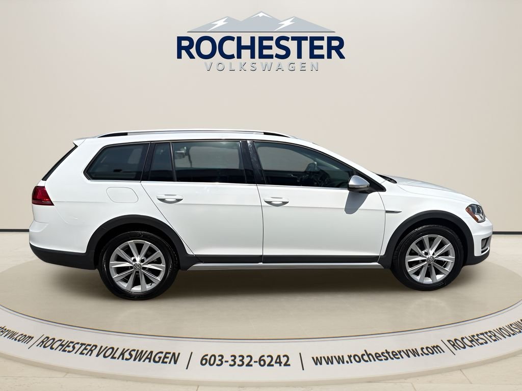 Used 2017 White Volkswagen TSI S image 7