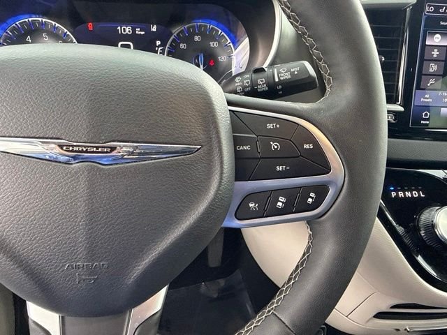Used 2024 Silver Chrysler Touring L image 27