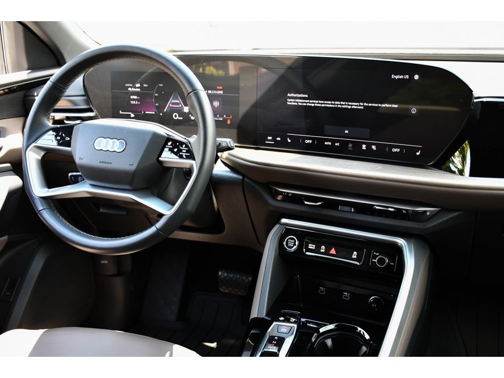 Used 2025 Arkona White Audi Premium image 18