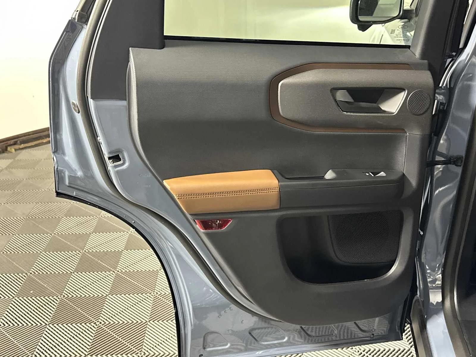 New 2026 Azure Gray Metallic Tri-Coat Ford Outer Banks image 25