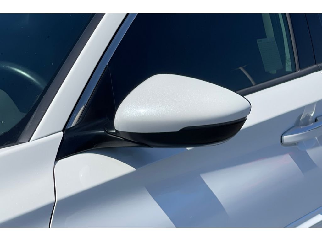 Used 2018 Platinum White Pearl Honda Touring 1.5T image 52