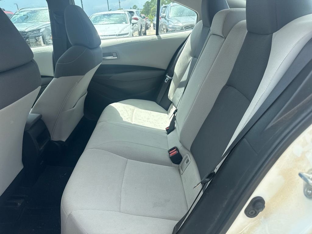 Used 2021 White Toyota LE image 17