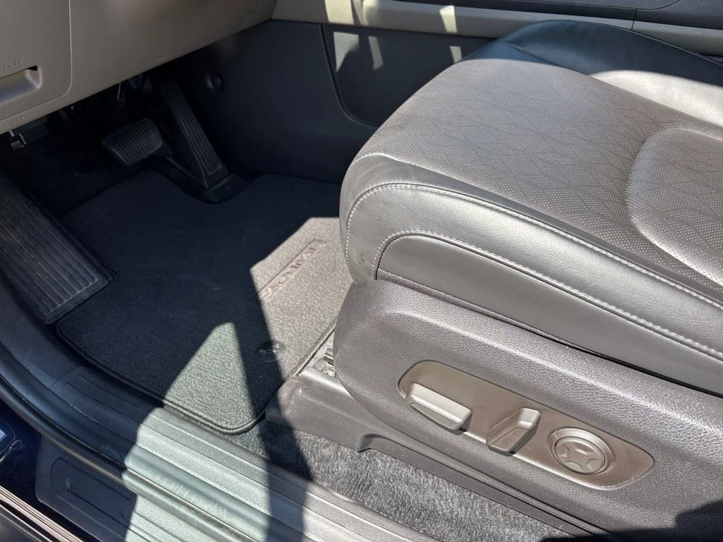 Used 2025 Blue Kia LXS image 36