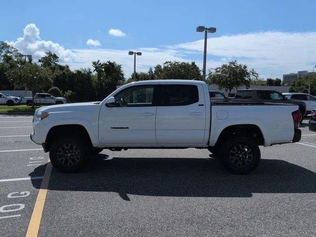 Certified Used 2022 White Toyota SR5 image 7