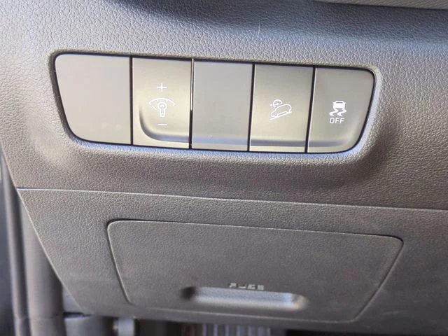 Used 2023 Black Hyundai SEL image 16