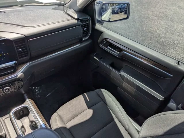 Used 2024 Summit White Chevrolet LT Trail Boss image 17