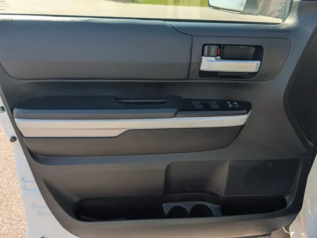 Used 2021 White Toyota SR5 image 10